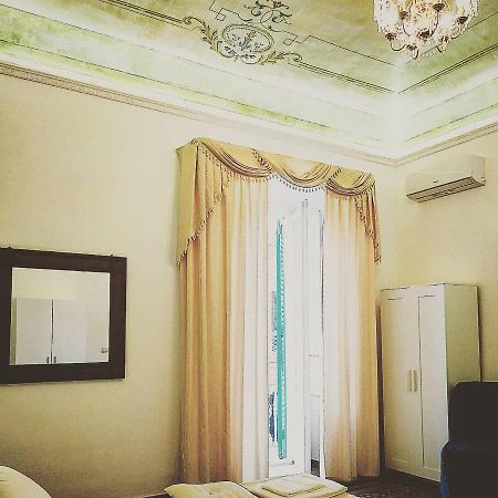 Le Suite Del Teatro Cucinino Privato Tarent Zewnętrze zdjęcie