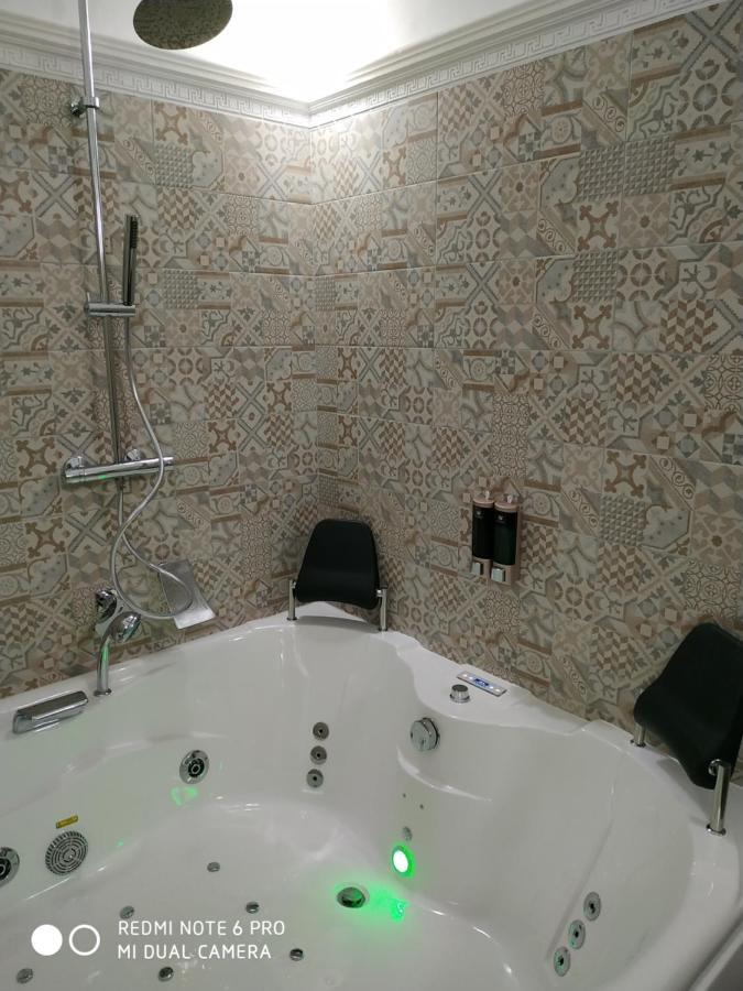 Le Suite Del Teatro Cucinino Privato Tarent Zewnętrze zdjęcie