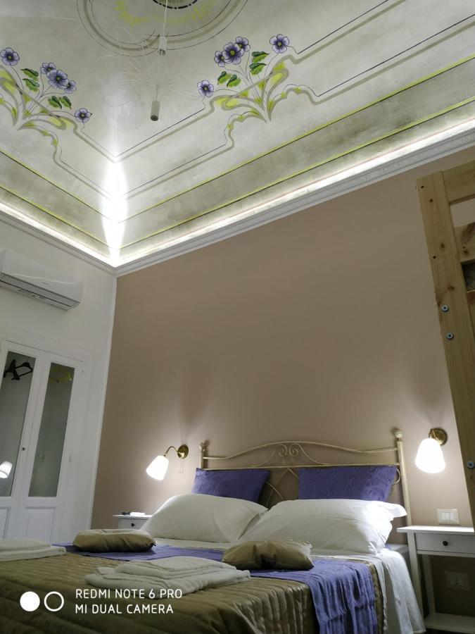 Le Suite Del Teatro Cucinino Privato Tarent Zewnętrze zdjęcie