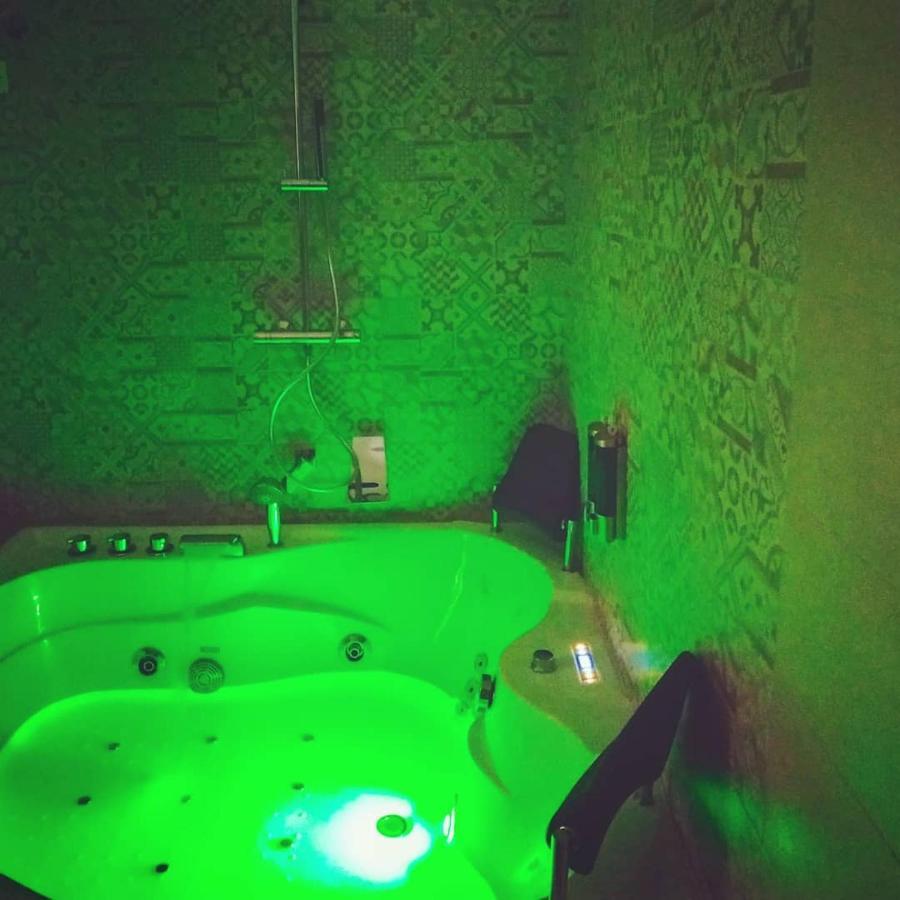 Le Suite Del Teatro Cucinino Privato Tarent Zewnętrze zdjęcie